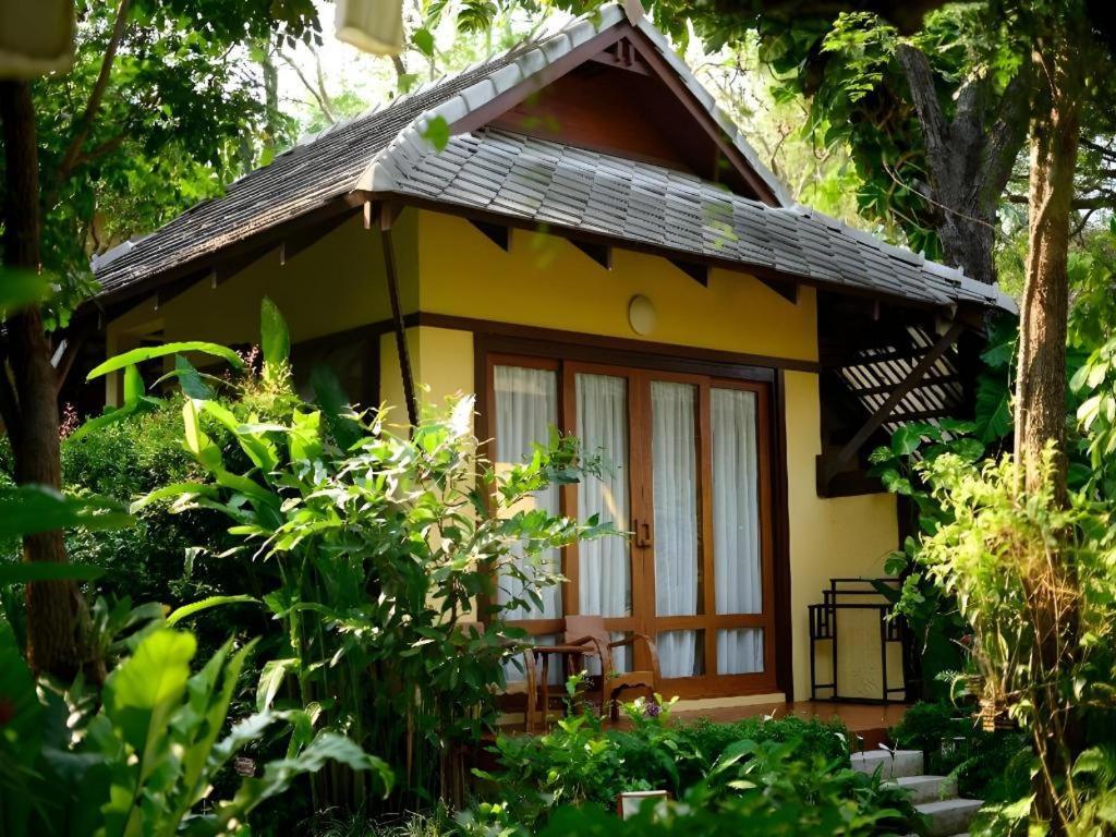 Baan Talay Dao Resort Хуахін Екстер'єр фото