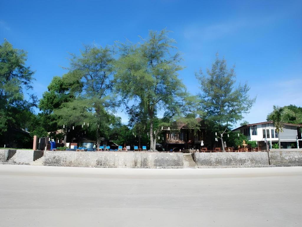 Baan Talay Dao Resort Хуахін Екстер'єр фото